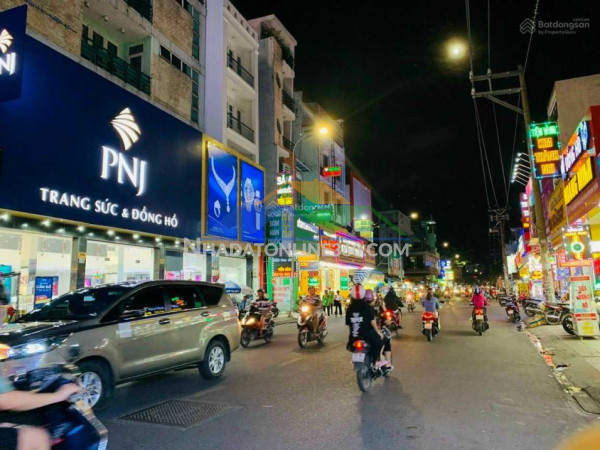 Nhà nguyễn văn trỗi- giáp quận 1- tân bình -144m2 - 7 tầng - chỉ nhỉn 23 tỷ