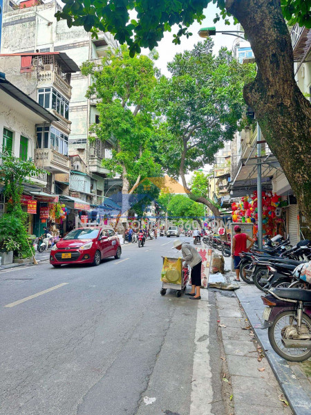 Siêu phẩm nguyễn văn cừ, 102m x 8 tầng, thang máy, kinh doanh, ôtô tránh
