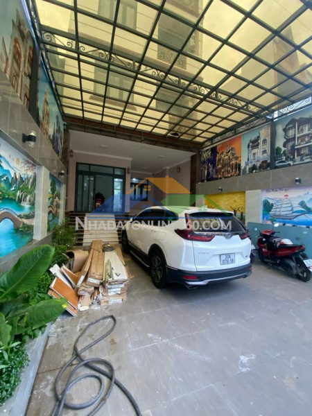 Nhà 3 tầng  gần đại học ngân hàng, giá hời chỉ 4.5x19m, sổ hồng riêng