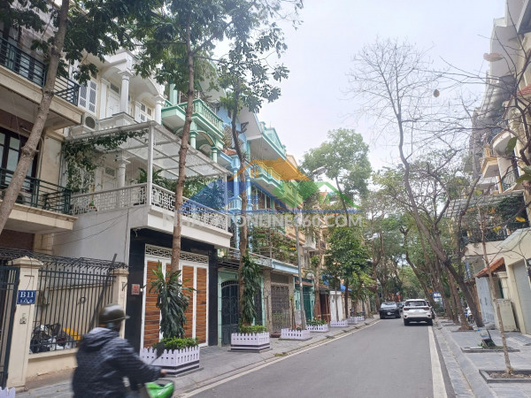 Bán phố lê trọng tấn lô góc ô tô tránh kinh doanh dt140m2 37 tỷ