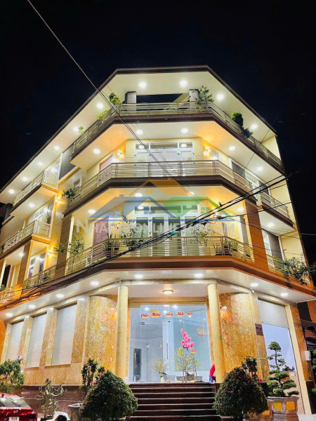 Hẻm xe hơi thông- chủ cần tiền kinh doanh- bán căn nhà tâm huyết- 4 tầng btct- thiết kế lệch tầng