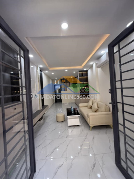 Mặt tiền q7 ngang 6m dài 38m cấp 4 tiện xây mới