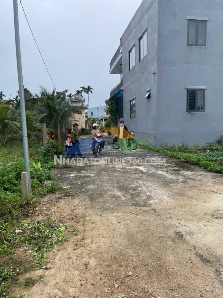 Đất đẹp - chính chủ cần bán lô đất tại xã hòa tiến, huyện hòa vang, tp.đà nẵng. Đất đẹp - chính chủ cần bán lô đất tại xã hòa tiến, huyện hòa vang, tp.đà nẵng.