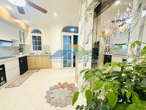 Bán nhà phố quán sứ, diện tích 40m, mặt tiền gần 4m, giá 15.9 tỷ Bán nhà phố quán sứ, diện tích 40m, mặt tiền gần 4m, giá 15.9 tỷ