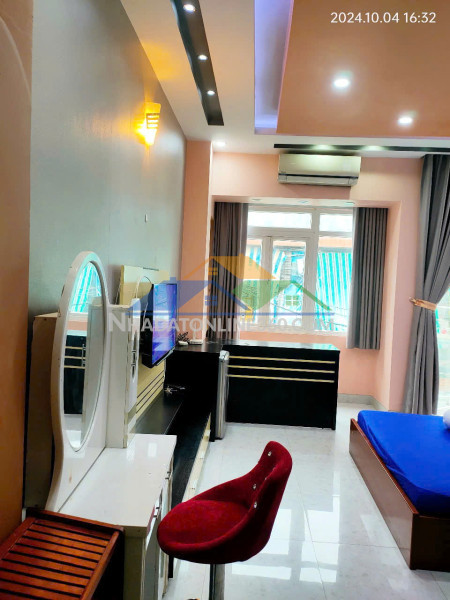 Bán chdv hẻm xe tải sát đường tạ quang bửu p2q8. 8.5 tỷ