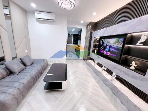 Cần bán căn hộ tập thể mặt phố thi sách - trần xuân soạn, hbt, 75m2, full nội thất - về ơ ngay - nhỉnh 5 tỷ