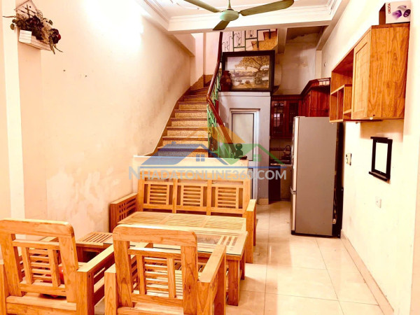 Cho thuê nhà phố đại la 5 tầng x 27m2, 3 ngủ, 9 triệu ở gđ, vp công ty