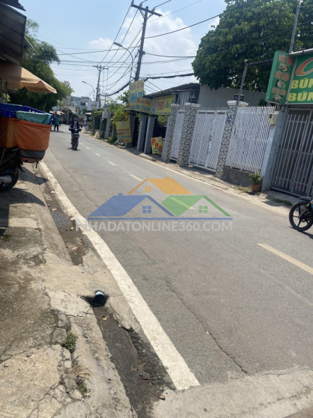 Gấp bán nhà 2 tâng lê văn việt. 100m2, khu phân lô. ngay ngã 3 mỹ thành - lê văn việt.