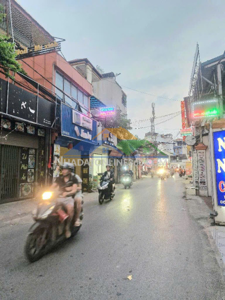Đã mắt – đã tim – lạ từ cánh cửa đến ban công,  nhà lô góc – 5 tầng sáng rực –tn 553 giải phóng – không phải ai cũng có duyên sở hữu!