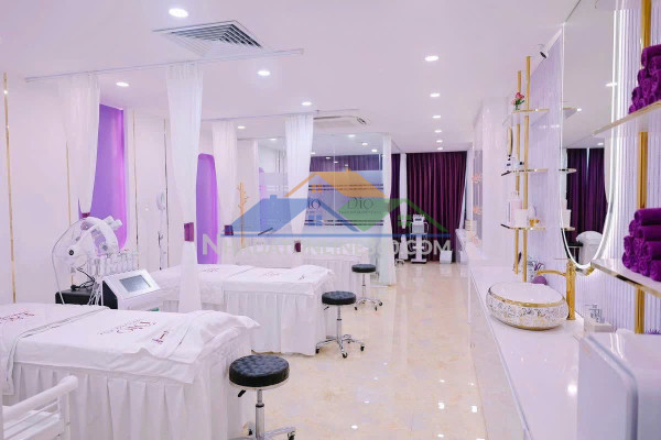 Chính chủ cần sang nhượng mặt bằng kinh doanh thẩm mỹ tại q. ba đình