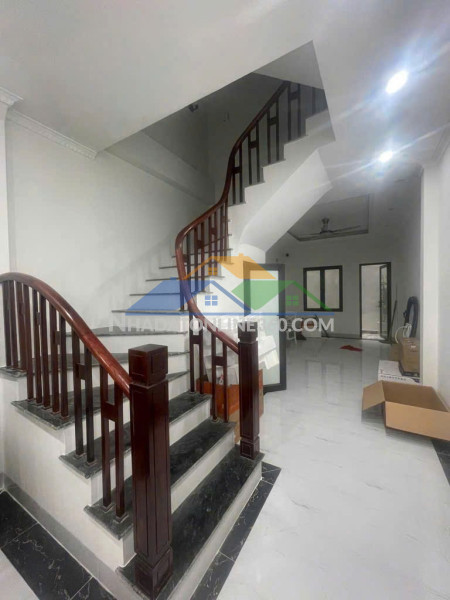 Nhà đẹp- giá tốt chính chủ cần bán nhanh nhà mới xây tại quận long biên, tp hà nội