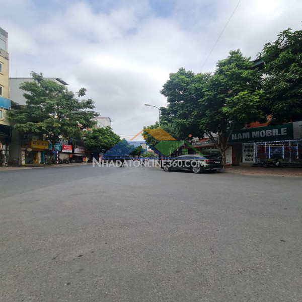 Lô góc trục chính 3 ô tô tránh tại đa tốn, gia lâm. 52m2 kinh doanh. Lô góc trục chính 3 ô tô tránh tại đa tốn, gia lâm. 52m2 kinh doanh.