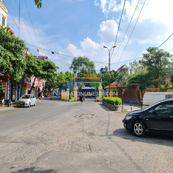 Đa tốn, gia lâm. lô góc 50m2. đường 3 ô tô tránh. Đa tốn, gia lâm. lô góc 50m2. đường 3 ô tô tránh.
