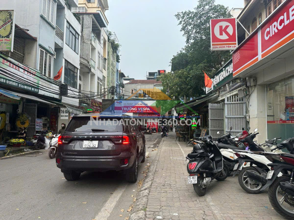 Cho thuê cửa hàng tầng 1 , 2 ngõ 285 đội cấn 30m  ngõ thông kd tốt giá 6 triệu 0336212066