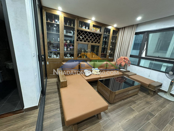 Nhà 8 tầng thang máy – sử dụng 60m² – trung tâm cầu giấy – giá chỉ 25 tỷ!