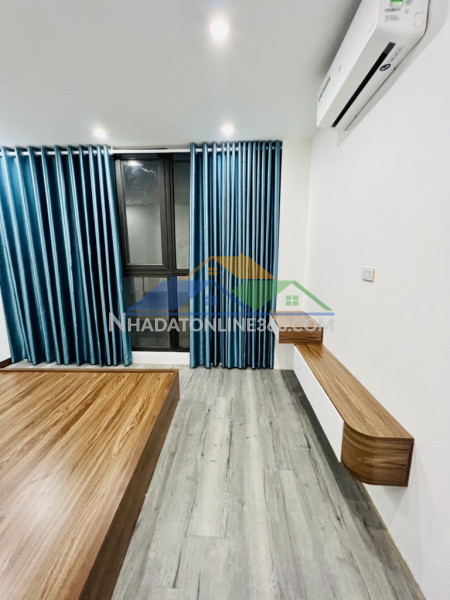 Bán nhà -phố tôn đức thắng-nhà dân  xây mới 4tầng -dt 30 m2 -mt 4.6m giá chỉ,6,8 tỷ