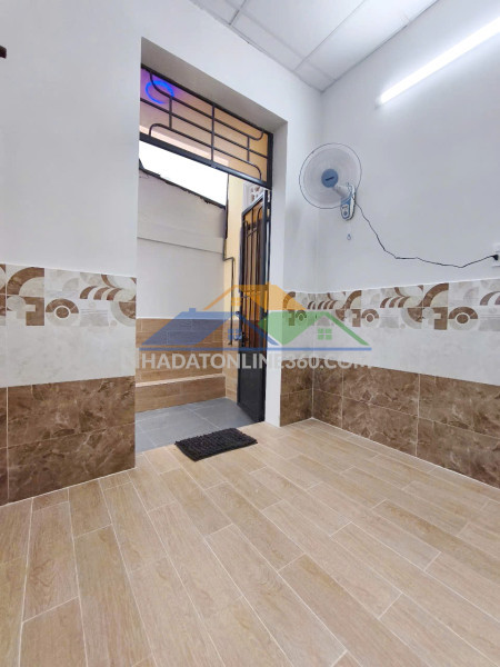 Nhà mới 2 tầng 29m2 hẻm 215 bông sao p5q8. giá: 2.85 tỷ