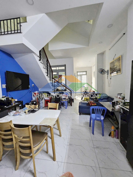 Nhà bán 119/19/15 nguyễn văn cừ p2 q5 , giá 5 tỷ 80 triệu