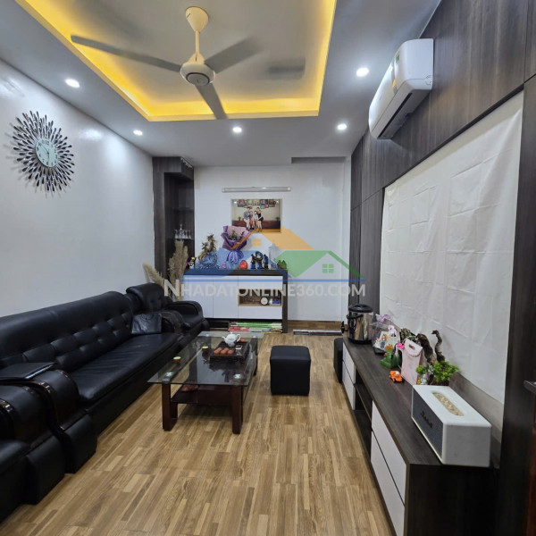 Bán nhà thịnh liệt- hoàng mai, 55 m2, 5 tầng, mặt tiền 4 m, giá 12,5 tỷ.