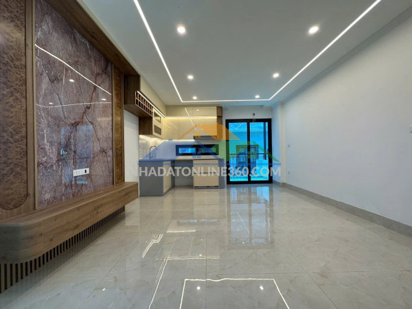 Duy nhất 1 căn giáp nhất thanh xuân 40m 8 tầng thang máy nhà đẹp full nội thất 13.5 tỷ