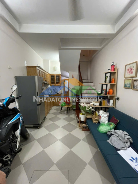 Cho thuê nhà phố la thành 6 tầng x 40m2, thang máy kinh doanh online, vp, spa