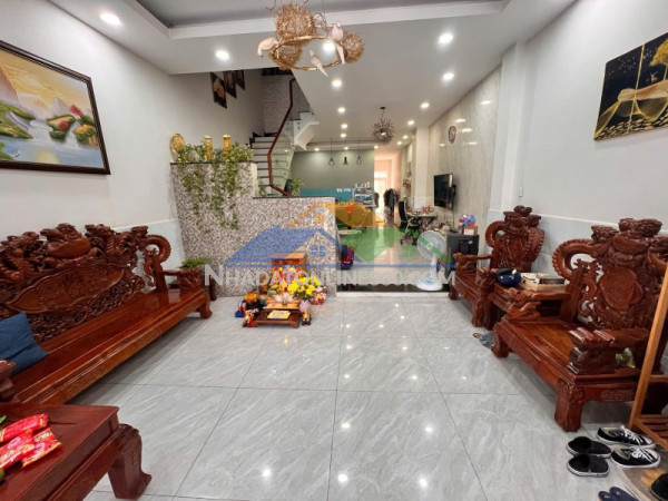 Bán nhà mặt phố hiệp bình phước, thủ đức, 133m², 10.35  tỷ, 4pn, 4wc