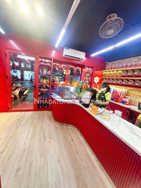 Mặt phố  bạch mai  37m 5t mt5.2  giá 35 tỷ hai bà trưng