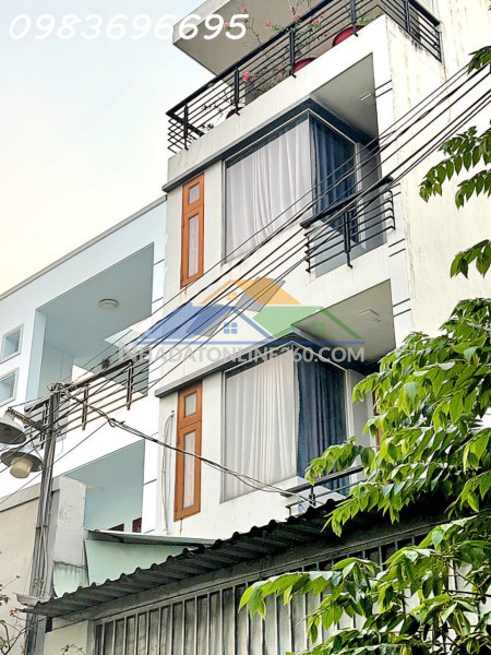 Nhà đẹp bình tân ngay aeon mail 4*17 m,1 trệt 3 lầu sân thượng giá chỉ 5.tỷ nhỉnh