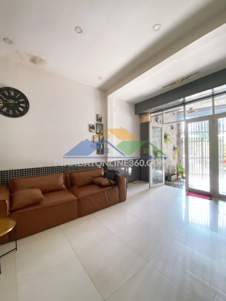 Bán nhà biệt thự cổ 2 tầng, 236m², 3pn, q.2, 17.9 tỷ, sổ hồng