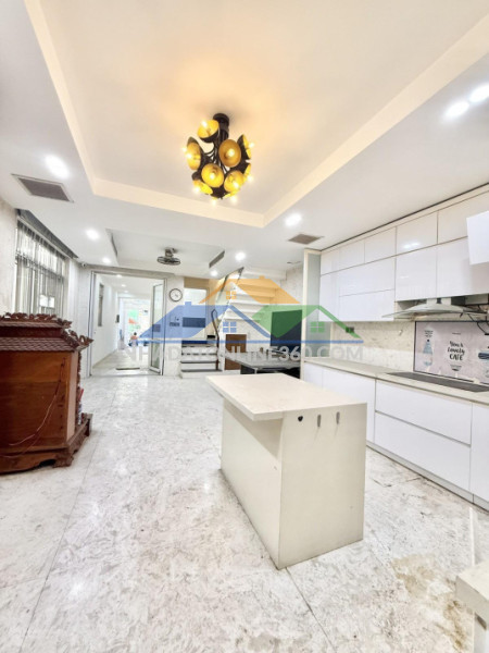 Bán nhà mặt tiền 4 tầng, 106m2 (4.4x24) âu dương lân, quận 8, sổ hồng hoàn công, 18.5 tỷ