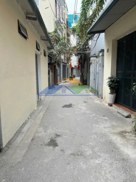 Bán nhà tây sơn 25m2.  4 tầng. măt tiền 3.4m. giá  7.4 tỷ đống đa hà nội