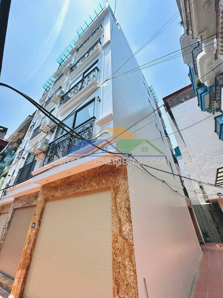 Hót bán nhà - hai thoáng , full nội thất , gầm phố , kinh doanh tốt , 51m2 * 4t