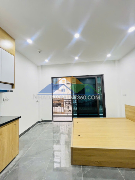 Bán gấp toà 6 tầng ccmn chdv dòng tiền 50tr/ tháng cực vip tại giải phóng