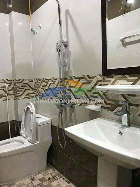Bán nhà riêng tại tây mỗ 40m2, 7pn, 6wc, ô tô con đỗ cửa ngay trục chính và kđt hơn 6 tỷ 0961450400