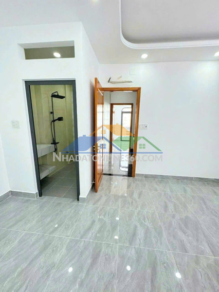 Nhà 4 tầng - hẻm xe tải- ngay khu tên lửa- gần chợ bình trị đông- bình tân ( 4.3 x 18) 80m2 , 7.1 tỷ thương lượng