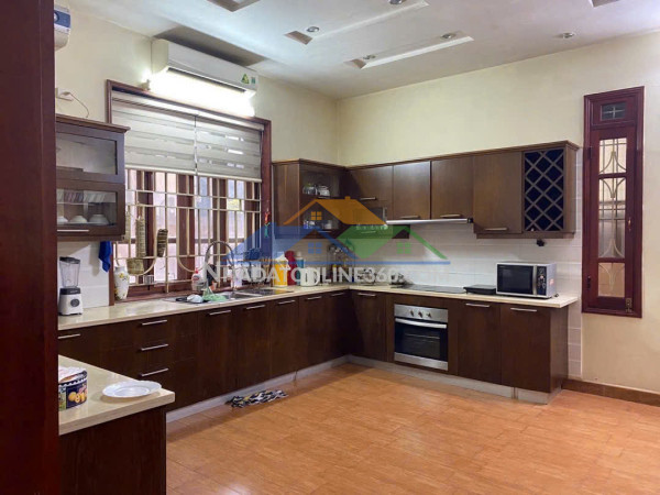 Bán nhà dân xây văn trì, 35m2x5t, lô góc, thoáng sáng, 4 ngủ,ô tô, chủ để lại nội thất, 6.4 tỷ
