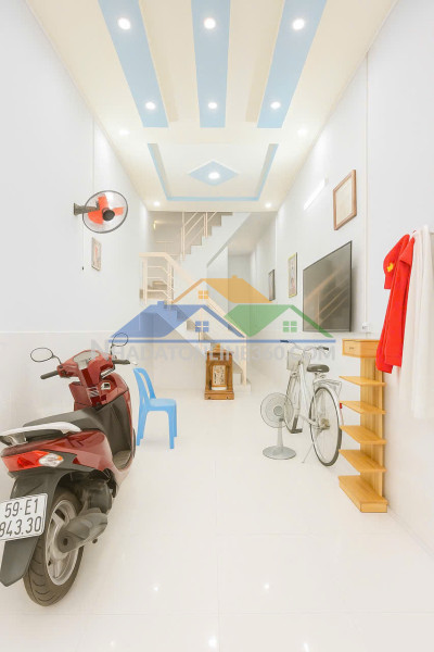 Bán nhà đẹp ngang 5m, ngay nhà ga t3, sát ngã ba trường chinh & phạm văn bạch, chỉ 9 tỷ 980 thương lượng