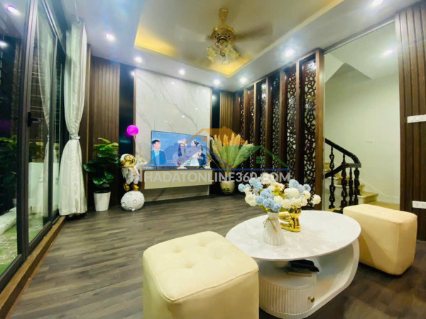 Trần cung – nhà 5 tầng – gần bệnh viện 108 – có thang máy