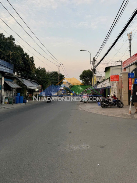 Gần kingkoi q9, lê văn việt đang bán lô đất 3,xtỷ