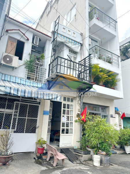 Nhà 2 tầng bùi minh trực p5 q8,  giá : 5.58 tỷ (tl)