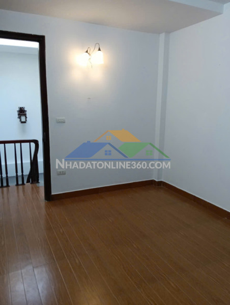 Bán gấp giá rẻ trương định 15m/20m,3 tầng,mặt tiền1m/3m,1.8 tỷ hoàng mai.
