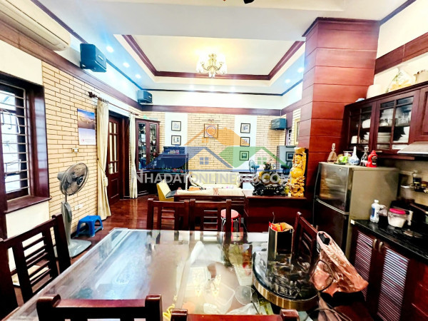 Bán nhà tây hồ 45m 5 tầng mặt tiền 4m giá 12 tỷ