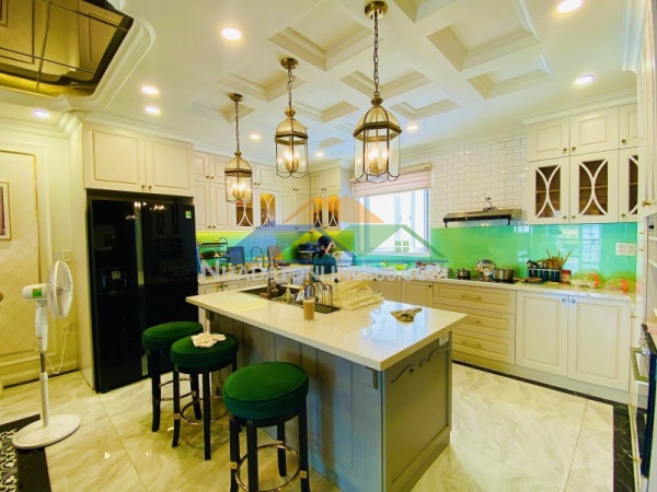 Bán biệt thự siêu sang lê văn lương, 141m2 (7.9x19) 5 tầng, tháng máy, giảm 500tr còn 20.5 tỷ