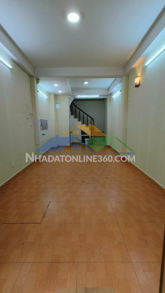 Cho thuê nhà ngõ tam trinh, 2 tầng x 60m2, 4 ngủ, 9 triệu ở gđ, nhóm đông người