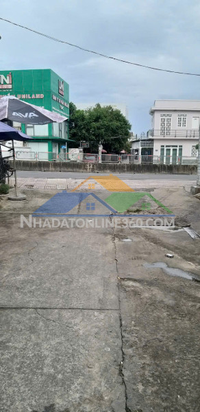 Nhà đẹp, thiết kế hiện đại, đúc thật 4 tầng, nằm trong khu dân cư hiện hữu, hẻm xe tải chạy vi vu, an ninh cực cao!