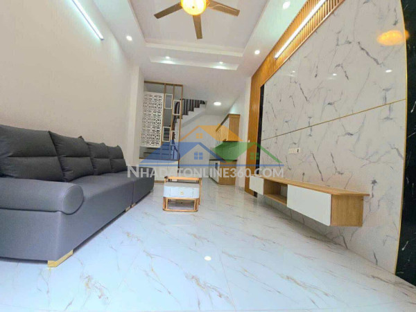 Sát bách-kinh-xây, trung tâm hai bà trưng nhà đẹp ở ngay nhỉnh 5 tỷ