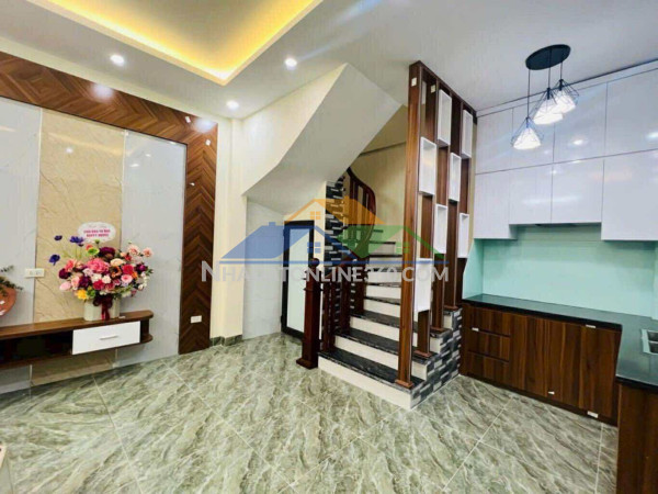 Sát bách-kinh-xây, trung tâm hai bà trưng nhà đẹp ở ngay nhỉnh 5 tỷ