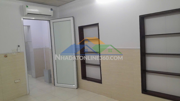 Cho thuê nhà tập thể tầng 1 kim liên, 60m2, 2 ngủ, 10 triệu vào ngay
