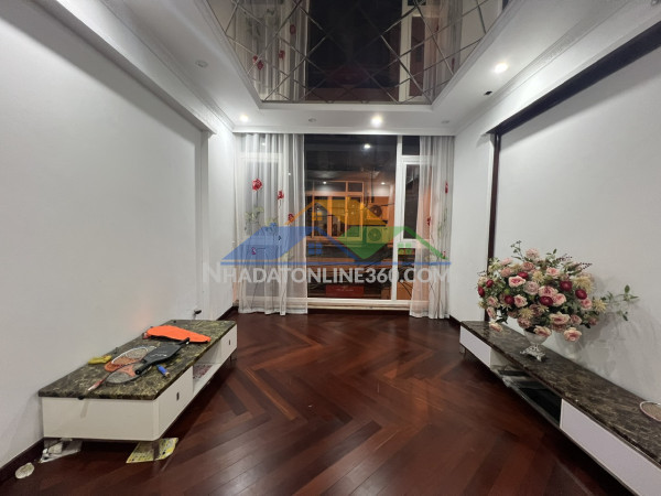 Bán nhà phân lô cán bộ tại khuất duy tiến – ô tô vào tận nơi – chỉ 250 triệu/m²