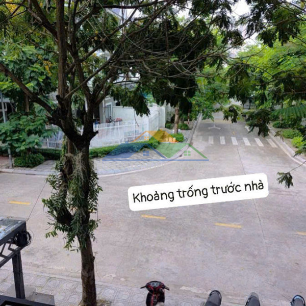 Cho thuê nhà 5 tầng, mặt tiền ngã ba đẹp, kdt geleximco lê trọng tấn, hà đông